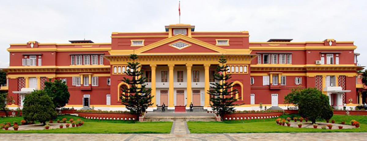 नेकपा अध्यक्ष प्रचण्ड तथा वरिष्ठ नेता नेपाल र खनाल राष्ट्रपति निवासमा