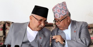 प्रधानमन्त्री भेट्न माधव नेपाल सुटुक्क बालुवाटार