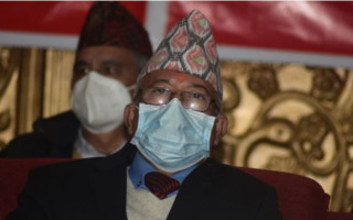 माधव नेपाल र चिनियाँ टोलीबीच भेटवार्ता