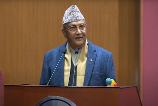 मेरो पहिलो सरकार ढाल्ने  नेपाल, खनाल र गौतम नै हुन्: ओली