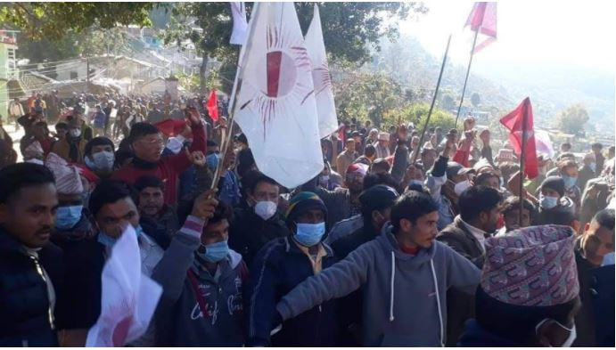 भीम रावलको गृहजिल्लामा ओली समूहको दबदबा, केन्द्रीय नेता आउँदा उर्लियो जनसागर, रावलका कार्यकर्ता भागाभाग !