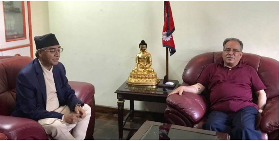 प्रचण्डलाई भेट्न खुमलटार पुगे प्रधानमन्त्री देउवा