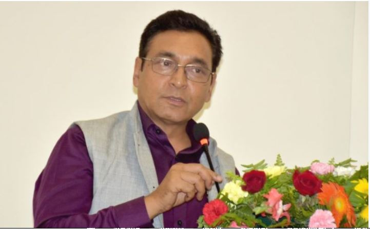 प्रचण्ड-नेपाल समूहमा गए भन्नेलाई मन्त्रि टोपबहादुरले दिए गतिलो  झापड !