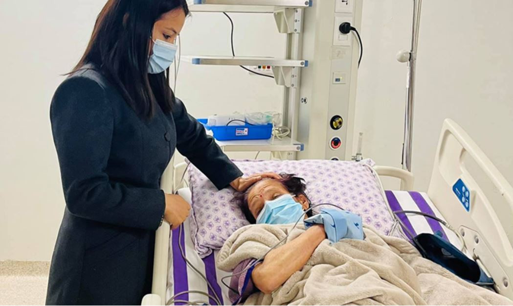 पुष्पकमल दाहाल पत्‍नी सीता अस्पताल भर्ना