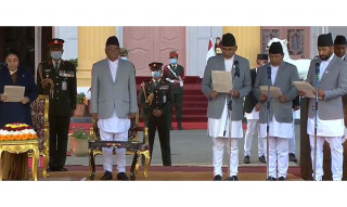 प्रधानमन्त्री प्रचण्डले गरे ३ उपप्रधानमन्त्रीसहित ८ सदस्यीय मन्त्रिपरिषद् गठन
