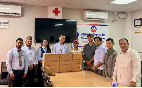 मुक्तिनाथ विकास बैंकद्वारा नेपाल रेडक्रस सोसाइटी, लुम्बिनी प्रदेशलाई ३ थान जैविक सूक्ष्मदर्शी (Biological Microscope) हस्तान्तरण