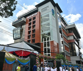 गरिमा विकास बैंकको केन्द्रिय कार्यालय बालुवाटारको आफ्नै भवनमा
